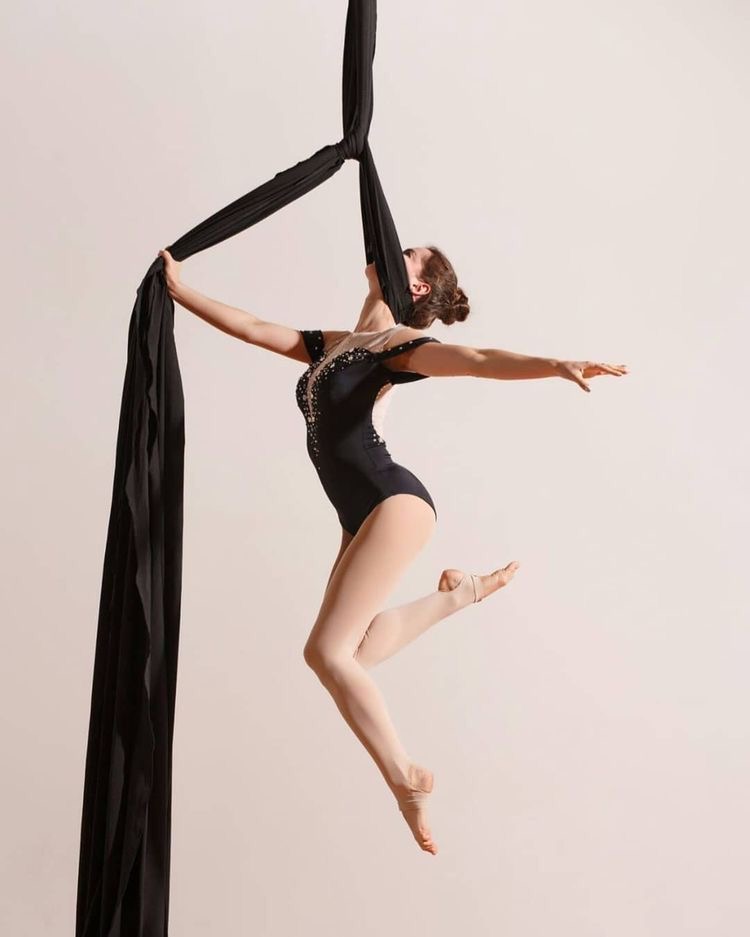 trick on arial silks